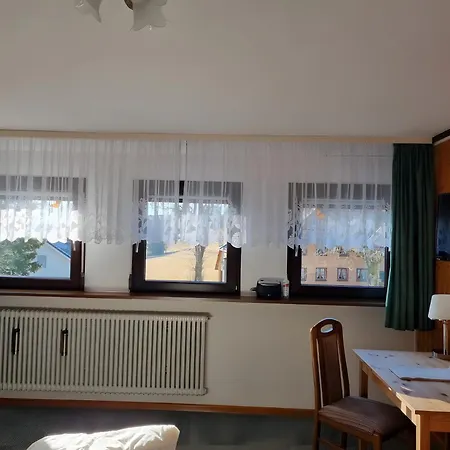 Haus Edelweiss Bed & Breakfast *