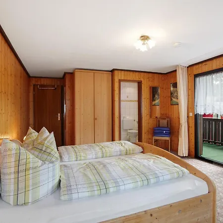 Haus Edelweiss Bed & Breakfast 3*